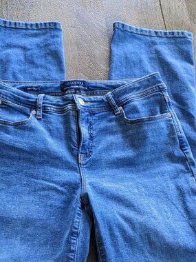 Talbots Petites, Barely Boot Light Wash Mid Rise Distressed Blue Jeans, Size 6 P